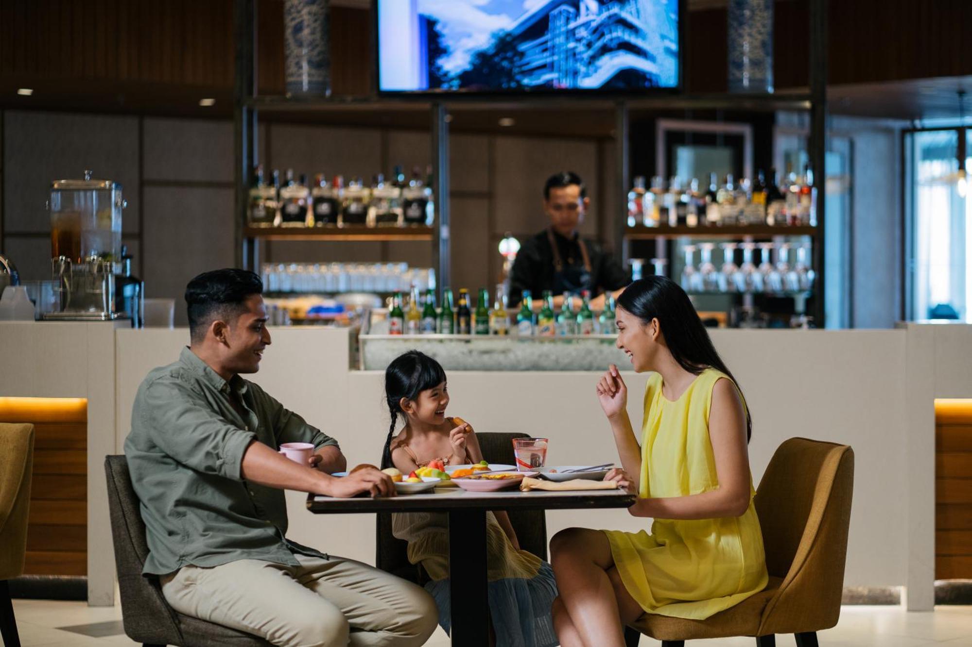 Four Points By Sheraton Surabaya, Pakuwon Indah Exterior foto